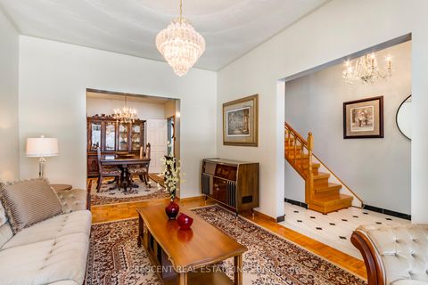 Photo 6 at 164 Roxton Road, Bellwoods, Toronto