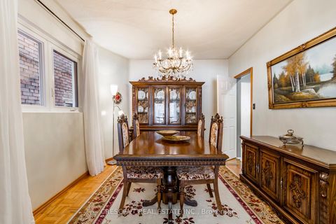 Photo 8 at 164 Roxton Road, Bellwoods, Toronto