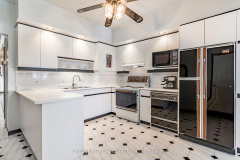 Photo 10 at 164 Roxton Road, Bellwoods, Toronto