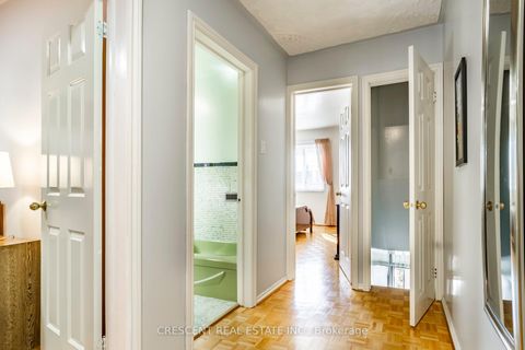 Photo 14 at 164 Roxton Road, Bellwoods, Toronto