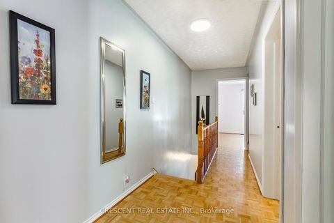 Photo 18 at 164 Roxton Road, Bellwoods, Toronto