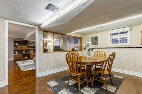 Photo 33 at 164 Roxton Road, Bellwoods, Toronto