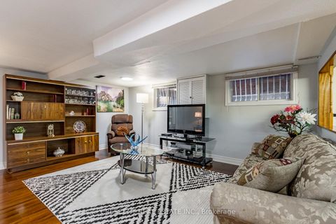 Photo 37 at 164 Roxton Road, Bellwoods, Toronto