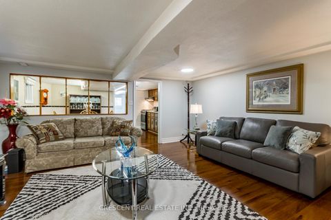 Photo 38 at 164 Roxton Road, Bellwoods, Toronto