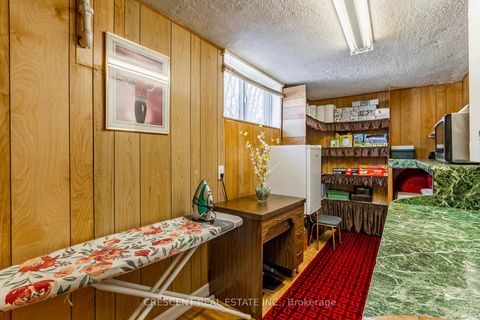 Photo 39 at 164 Roxton Road, Bellwoods, Toronto