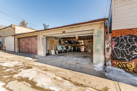 Photo 45 at 164 Roxton Road, Bellwoods, Toronto