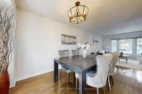 Photo 6 at 30 Moffat Crescent, Aurora Heights, Aurora