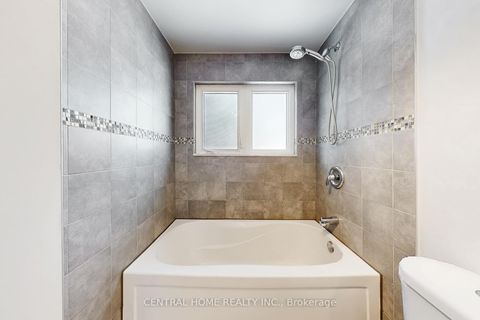 Photo 34 at 30 Moffat Crescent, Aurora Heights, Aurora