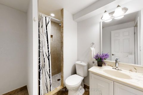 Photo 42 at 30 Moffat Crescent, Aurora Heights, Aurora