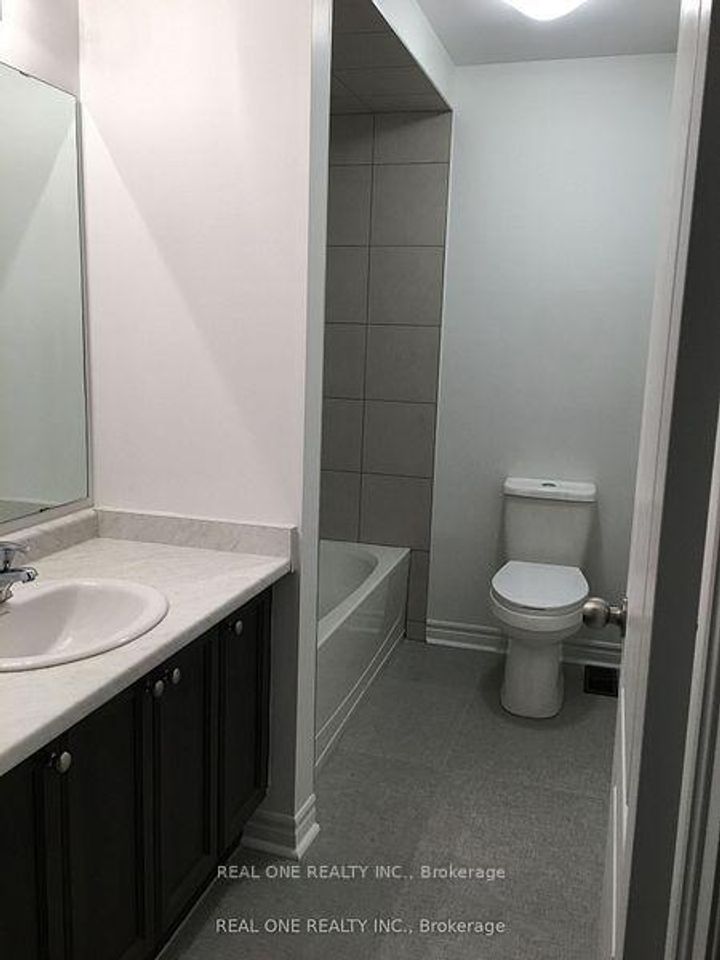 Photo 10 at 51 Mayland Trail, Stoney Creek Mountain, Hamilton