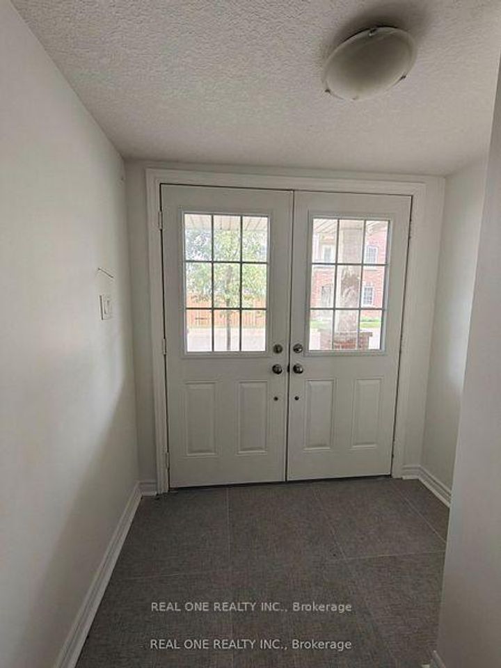 Photo 19 at 51 Mayland Trail, Stoney Creek Mountain, Hamilton