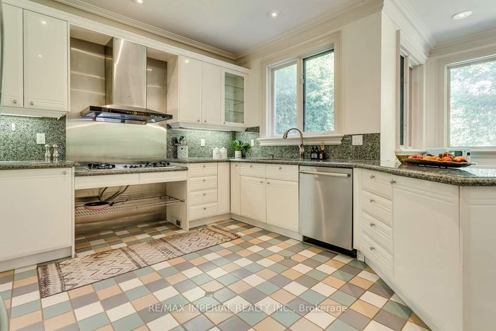 Photo 18 at 270 Spring Garden Avenue, Willowdale East, Toronto