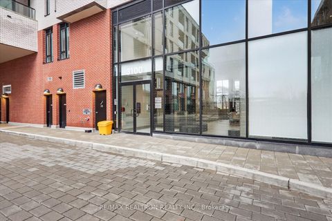 Photo 1 at 323 - 3100 Keele Street, CFB, Toronto