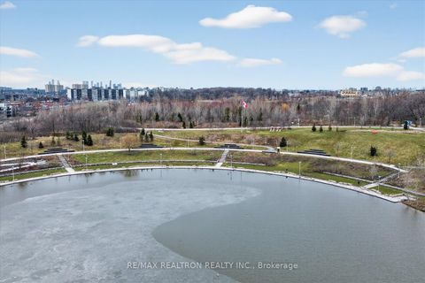 Photo 7 at 323 - 3100 Keele Street, CFB, Toronto