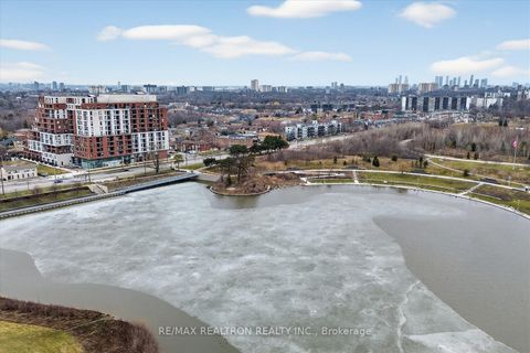 Photo 15 at 323 - 3100 Keele Street, CFB, Toronto