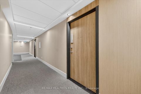 Photo 23 at 323 - 3100 Keele Street, CFB, Toronto