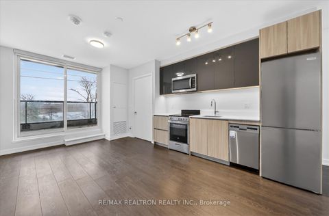 Photo 34 at 323 - 3100 Keele Street, CFB, Toronto