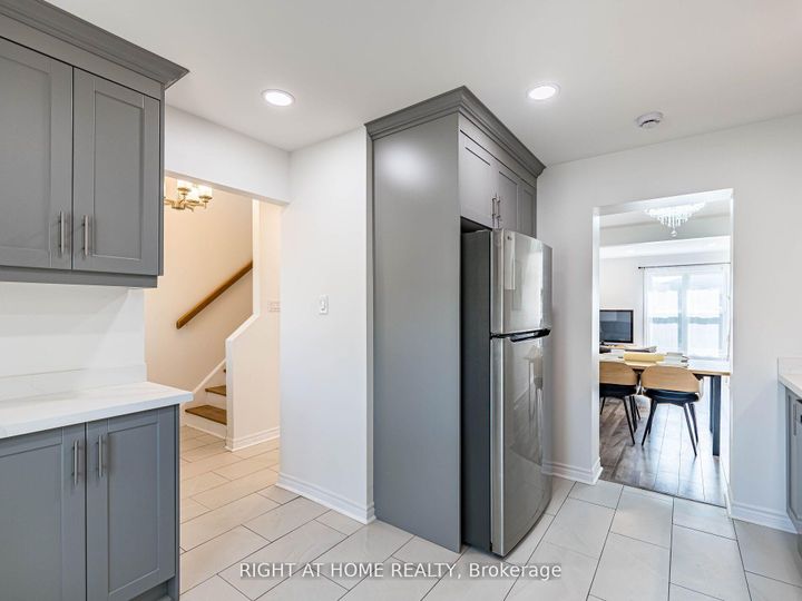 Photo 10 at 2 Giles Court, Jamestown, Toronto