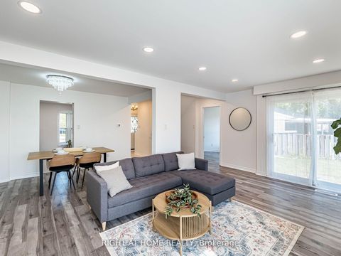 Photo 5 at 2 Giles Court, Jamestown, Toronto