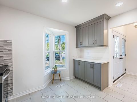 Photo 11 at 2 Giles Court, Jamestown, Toronto