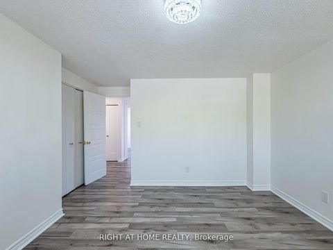 Photo 18 at 2 Giles Court, Jamestown, Toronto