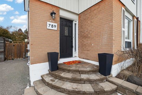 Photo 3 at 789 Elgin Street, Leslie Valley, Newmarket