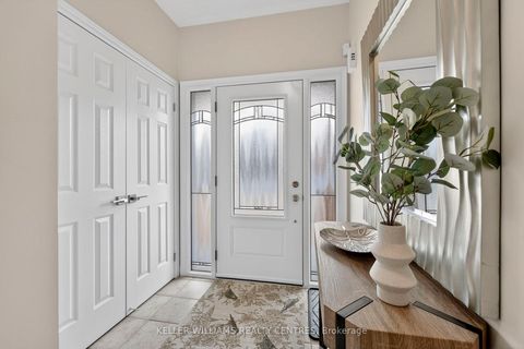 Photo 4 at 137 Woodbury Crescent, Summerhill Estates, Newmarket