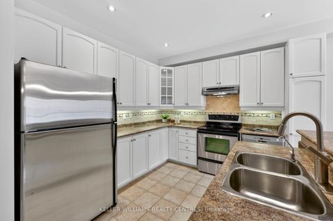 Photo 13 at 137 Woodbury Crescent, Summerhill Estates, Newmarket