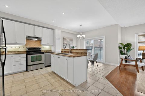 Photo 14 at 137 Woodbury Crescent, Summerhill Estates, Newmarket