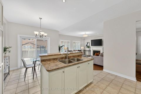 Photo 18 at 137 Woodbury Crescent, Summerhill Estates, Newmarket