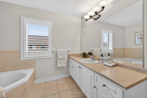 Photo 33 at 137 Woodbury Crescent, Summerhill Estates, Newmarket