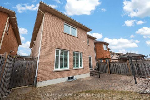 Photo 43 at 137 Woodbury Crescent, Summerhill Estates, Newmarket