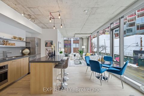 Photo 14 at 213 - 560 King Street W, Waterfront Communities C1, Toronto