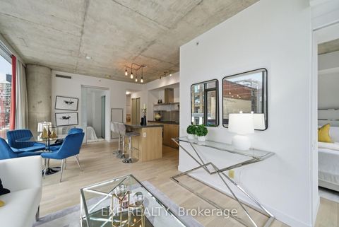 Photo 20 at 213 - 560 King Street W, Waterfront Communities C1, Toronto