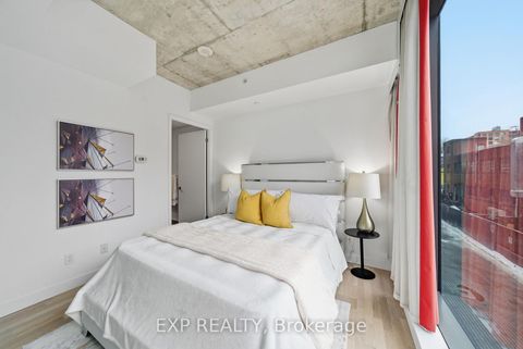 Photo 23 at 213 - 560 King Street W, Waterfront Communities C1, Toronto