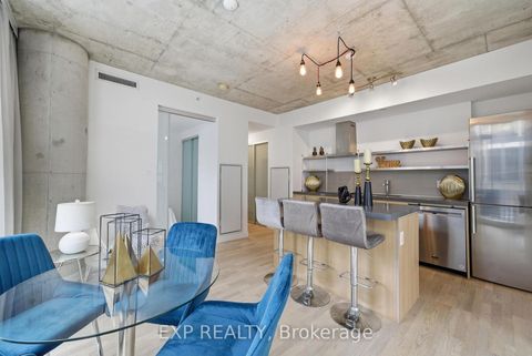 Photo 40 at 213 - 560 King Street W, Waterfront Communities C1, Toronto