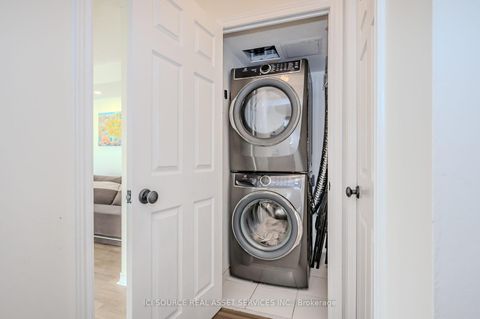 Photo 17 at 316 - 211 Randolph Road, Leaside, Toronto