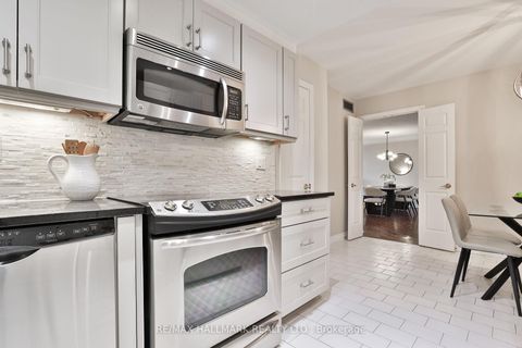 Photo 16 at 605 - 65 Spring Garden Avenue, Willowdale East, Toronto