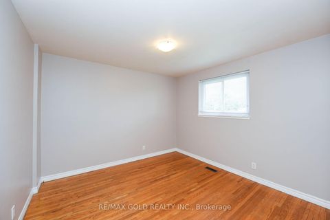 Photo 8 at 3657 Woodruff Crescent, Malton, Mississauga