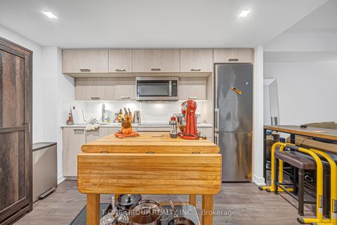 Photo 13 at 513 - 50 Mccaul Street, Chinatown, Toronto