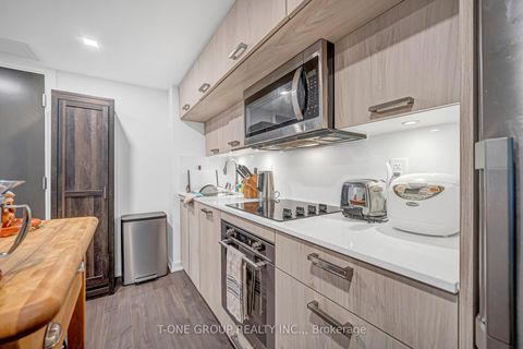 Photo 14 at 513 - 50 Mccaul Street, Chinatown, Toronto