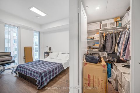 Photo 22 at 513 - 50 Mccaul Street, Chinatown, Toronto