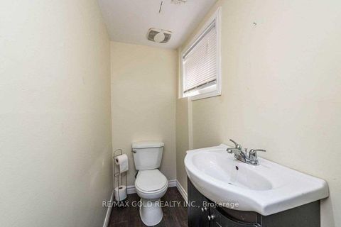 Photo 10 at 3430 Chipley Crescent, Malton, Mississauga