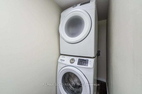 Photo 11 at 3430 Chipley Crescent, Malton, Mississauga