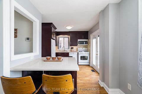 Photo 13 at 14 Nightingale Crescent, Painswick South, Barrie