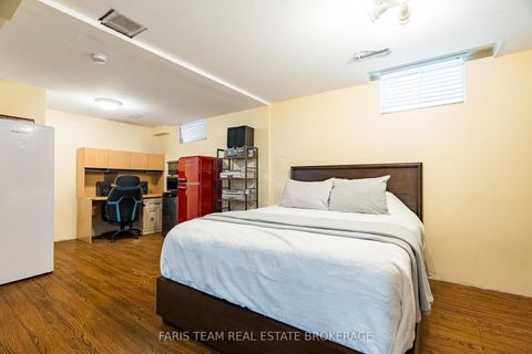 Photo 27 at 14 Nightingale Crescent, Painswick South, Barrie