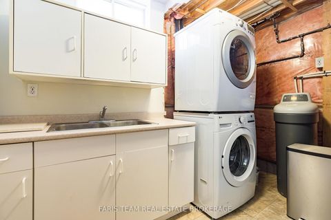 Photo 33 at 14 Nightingale Crescent, Painswick South, Barrie