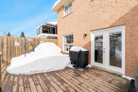 Photo 35 at 14 Nightingale Crescent, Painswick South, Barrie