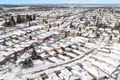 Photo 38 at 14 Nightingale Crescent, Painswick South, Barrie