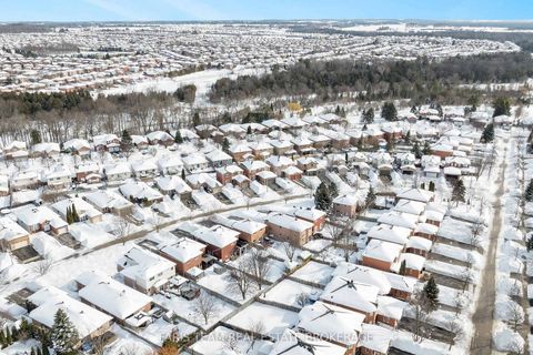 Photo 40 at 14 Nightingale Crescent, Painswick South, Barrie